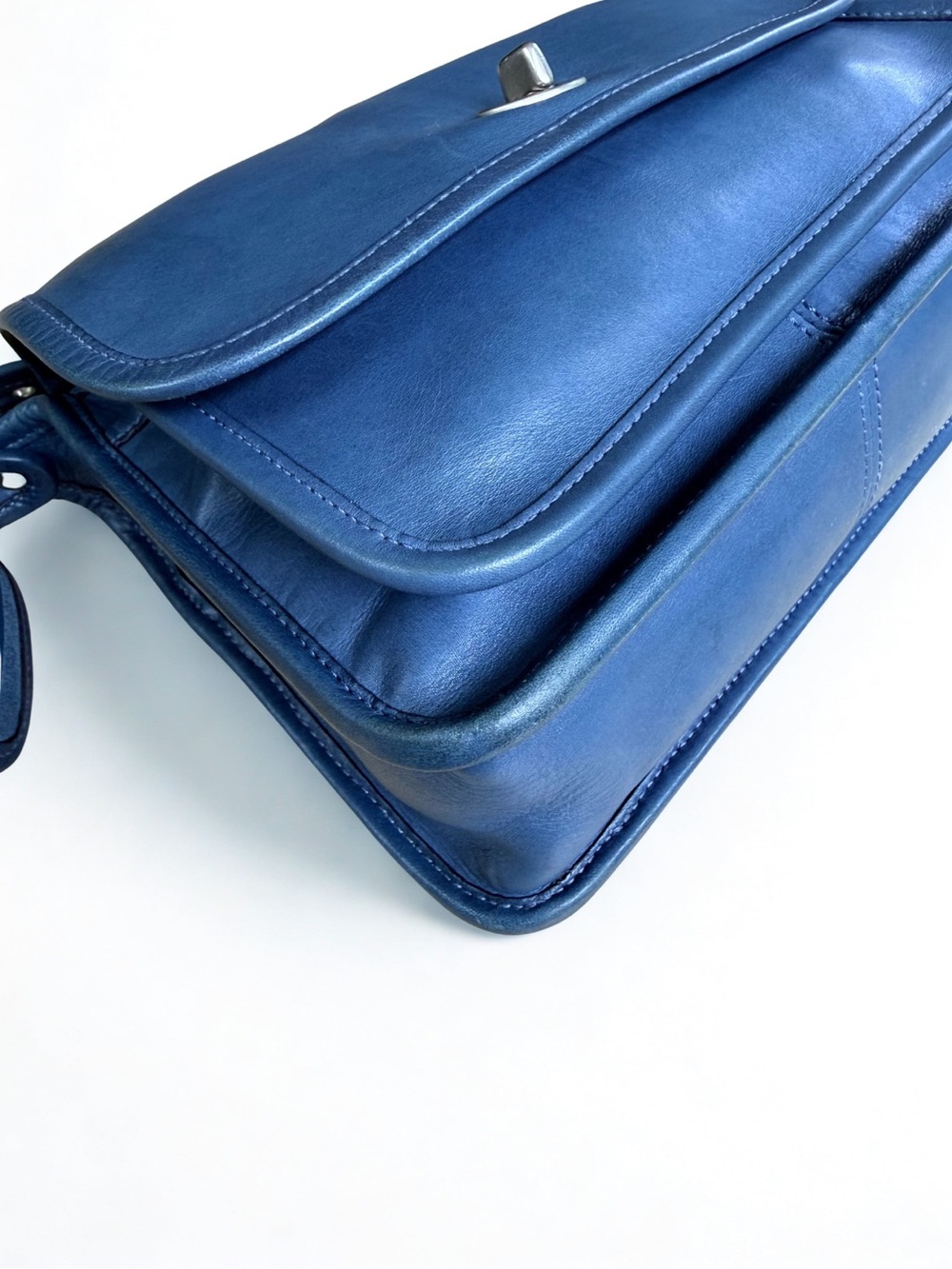 SOLD! Vintage Coach Cornflower Blue Leather Rambler's Legacy Crossbody Bag 9061 - Picture 9 of 14